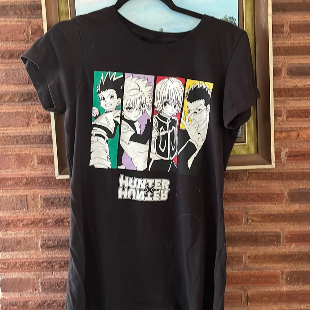 Hunter hunter anime tee. Great condition.